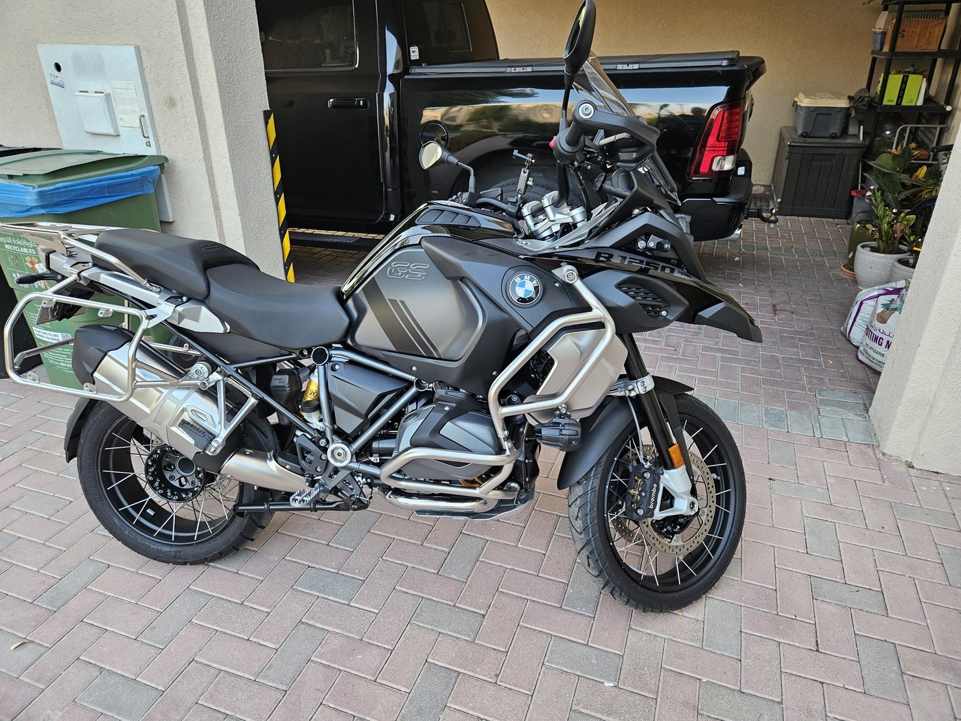 Manchalee — BMW R1250 GS Adventure in Dubai, UAE
