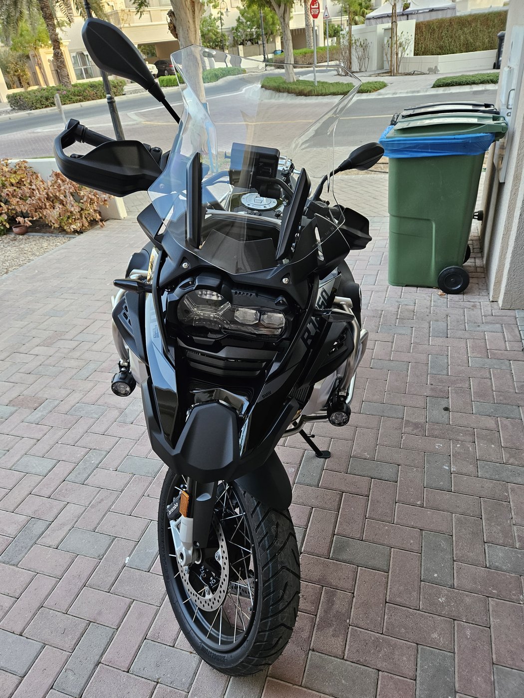 Manchalee BMW R1250 GS Adventure side profile, Dubai
